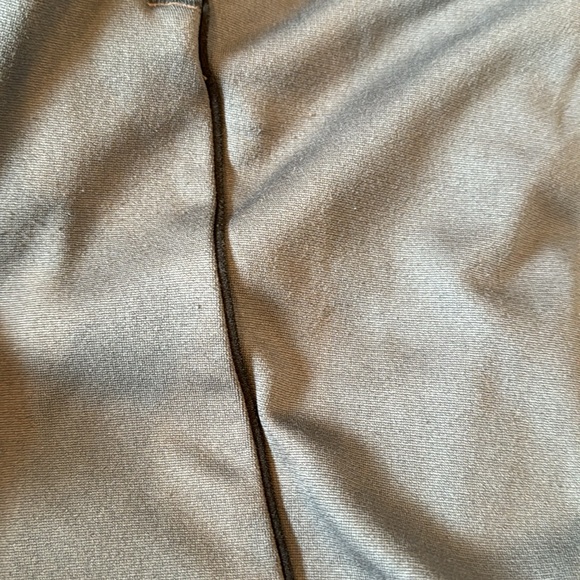 Under Armor youth size large  steel color - Picture 6 of 6